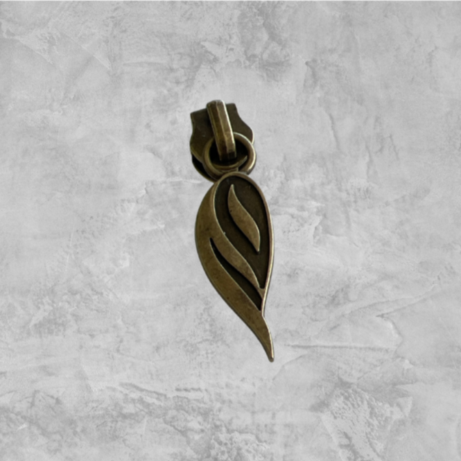 Cocoon #5 Zipper pulls in bronze