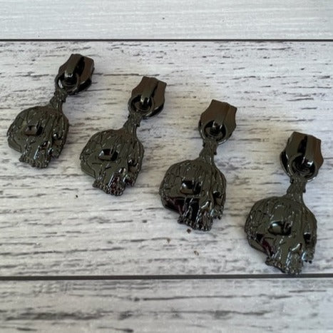 Skull Zipper pull #5 Gunmetal