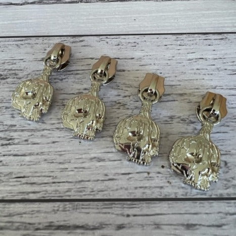 Skull Zipper pull #5 Silver