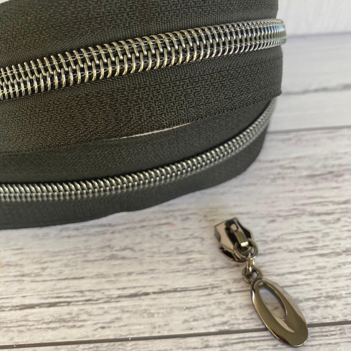 #5 Black zipper gunmetal teeth 1, 5 and 10 metre bundles available.
