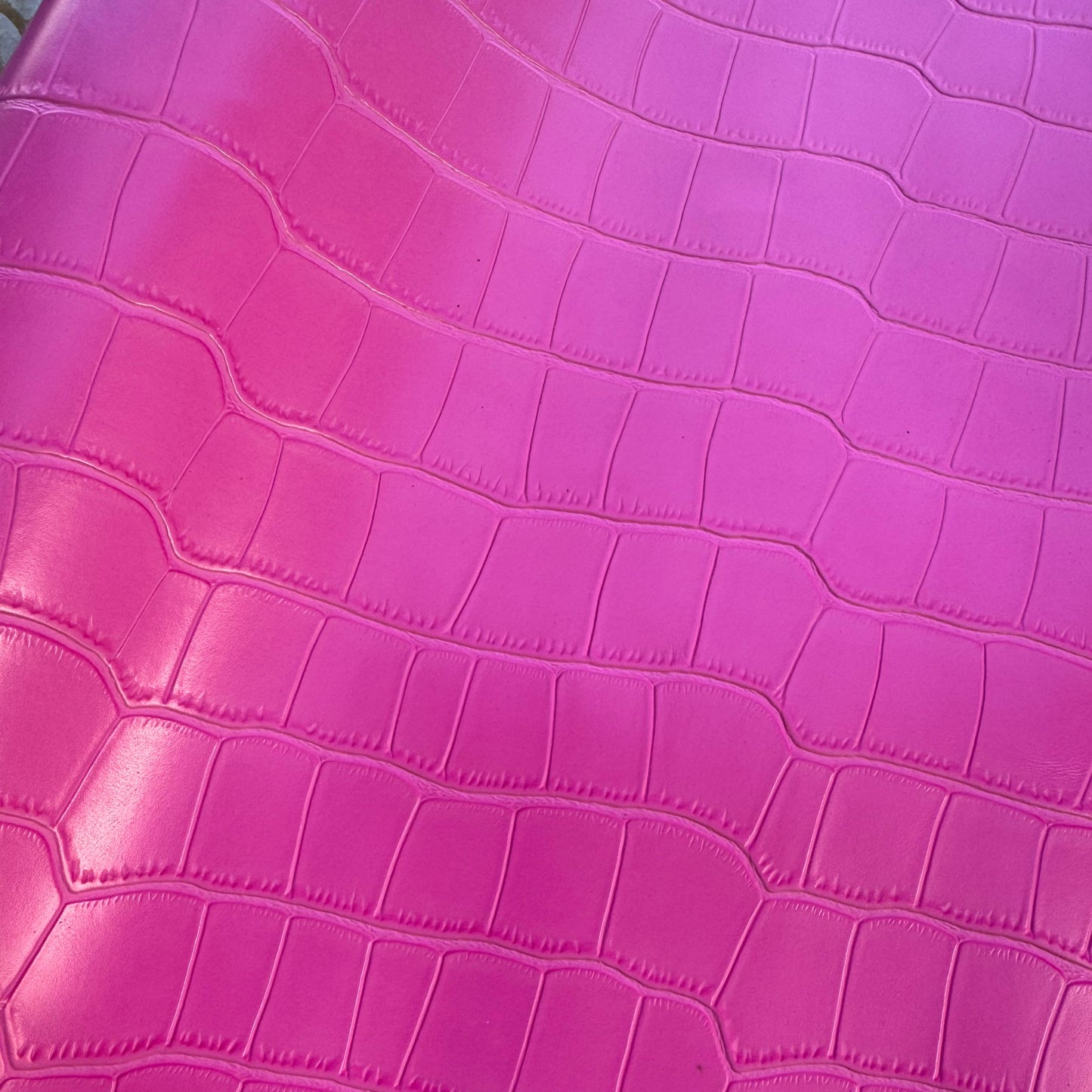 Croc texture classic pink