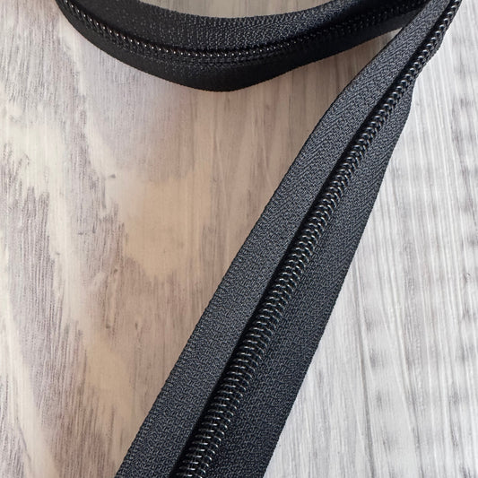 #5 Black zipper tape matte black teeth