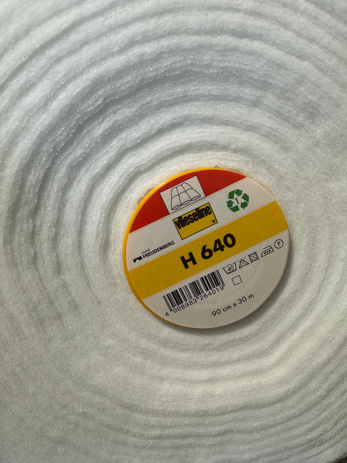 H640 Fusible Fleece, light padding/wadding