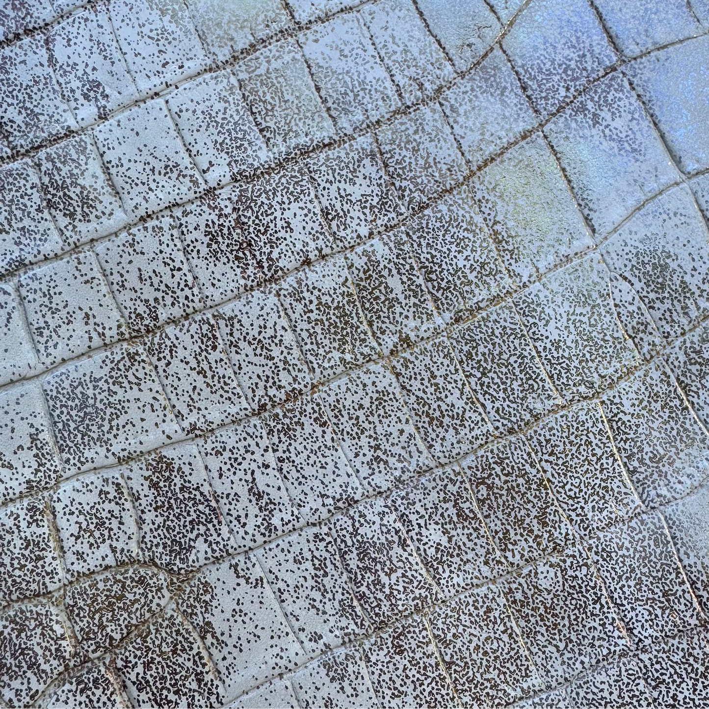 Croc texture glittery golden white