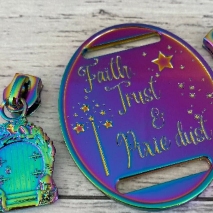 #5 Fairy door zipper pull Rainbow